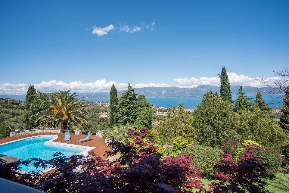 panpprima villas aigialeia